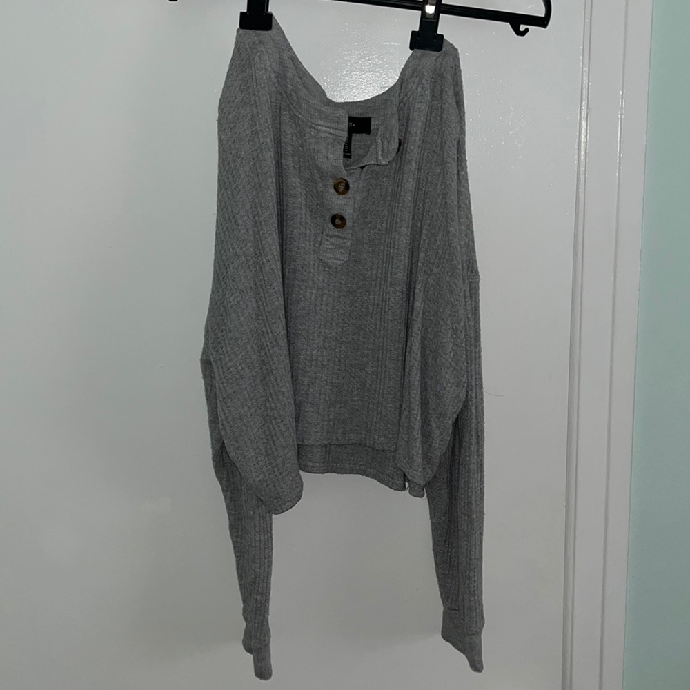 Forever 21 long sleeve crop top!